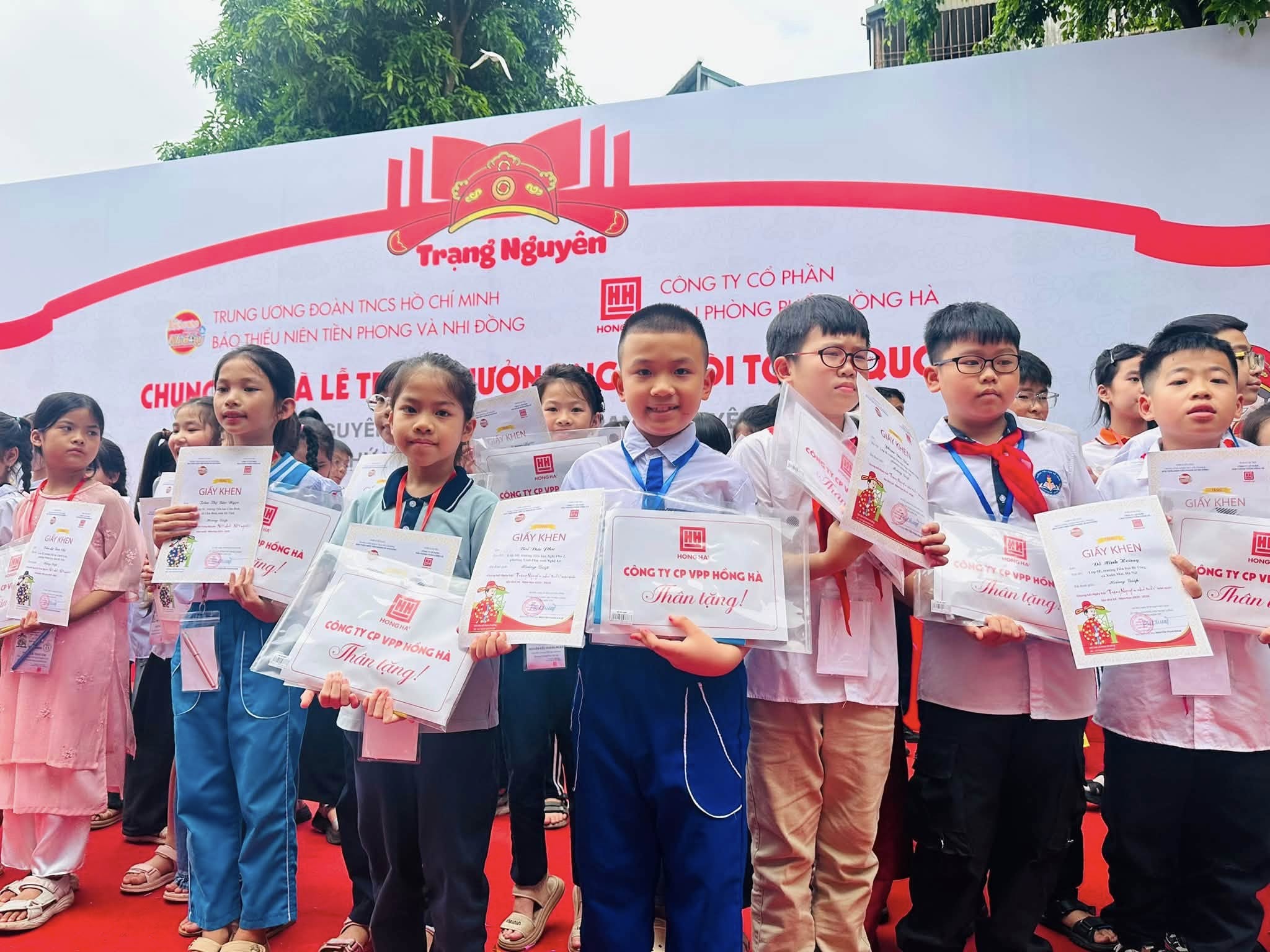 🎉 VINH DANH VÀ CHÚC MỪNG HỌC SINH THAM GIA TRẠNG NGUYÊN NHỎ TUỔI